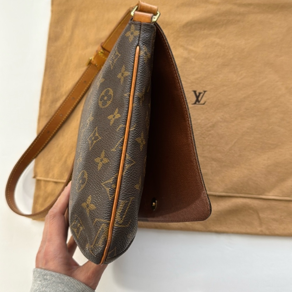 Authentic Louis Vuitton Musette Salsa shoulder Bag - Picture 16 of 16